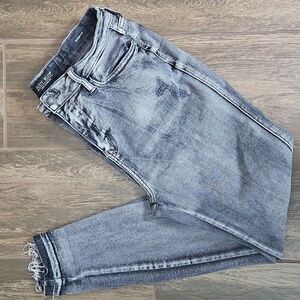 Judy Blue Skinny Fit Black Acid Wash Jeans Raw Hem Women’s size 11/30 Stretchy